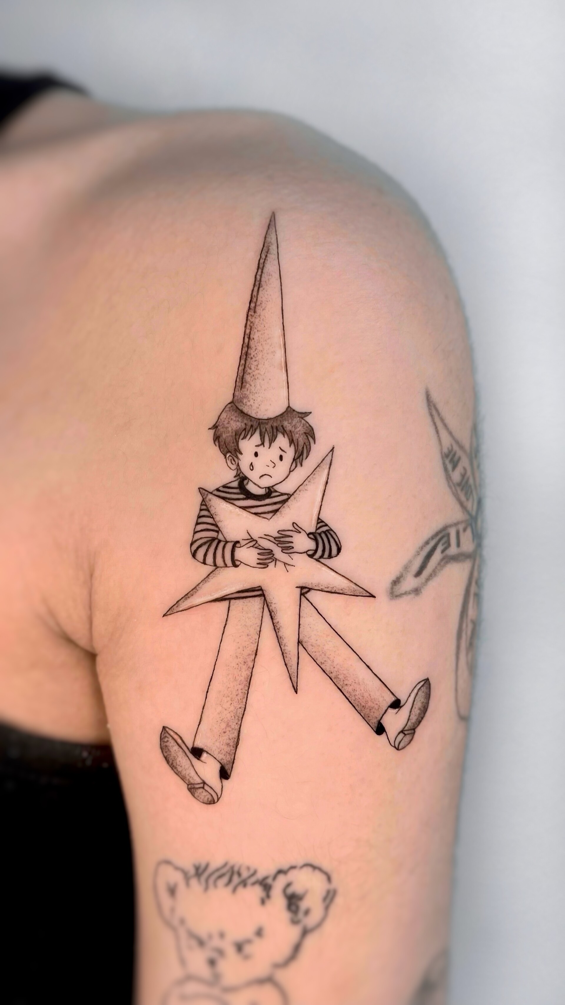 Tatuaje · Línea fina + sombras