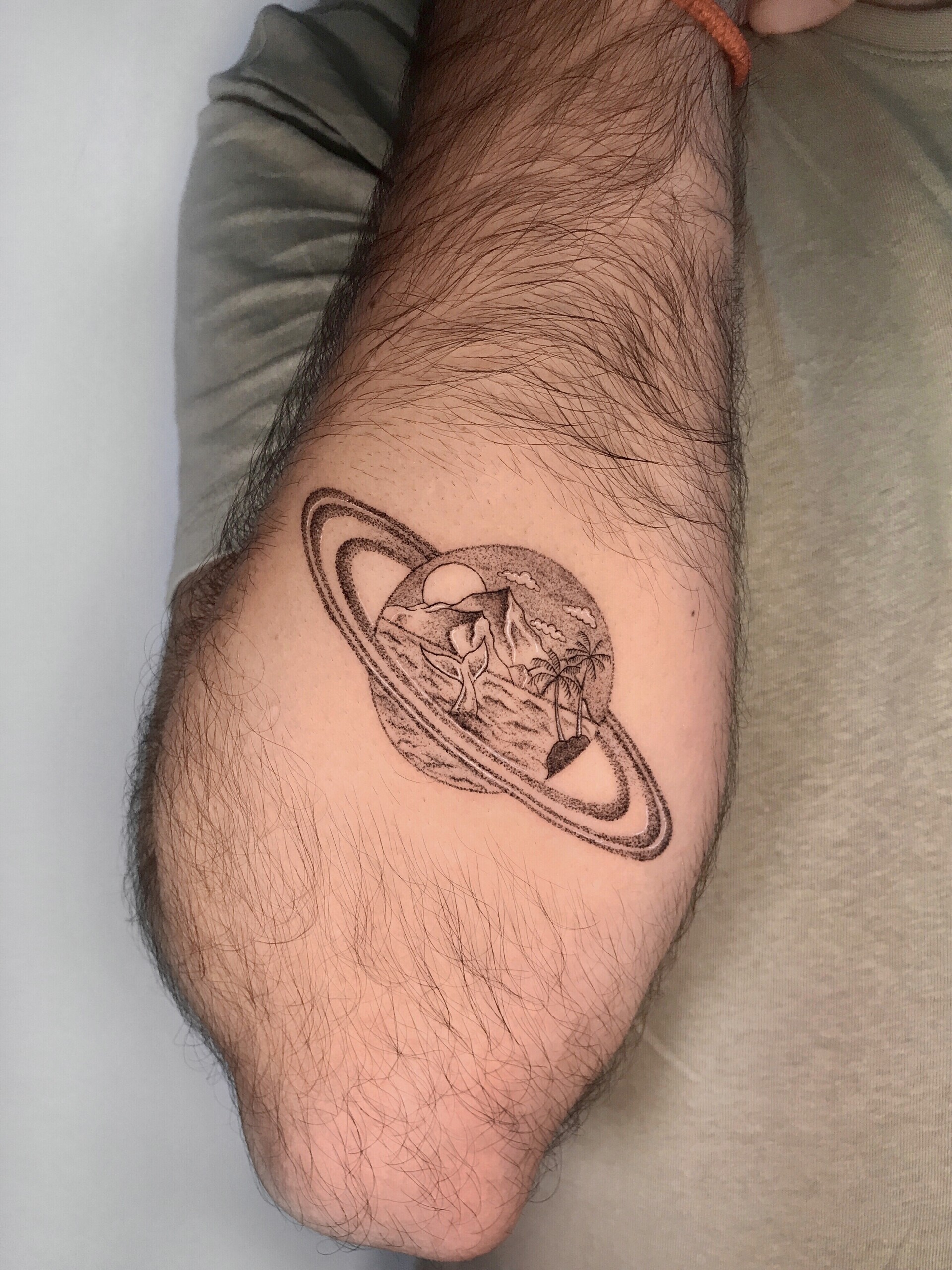 Tatuaje · Línea fina + sombras