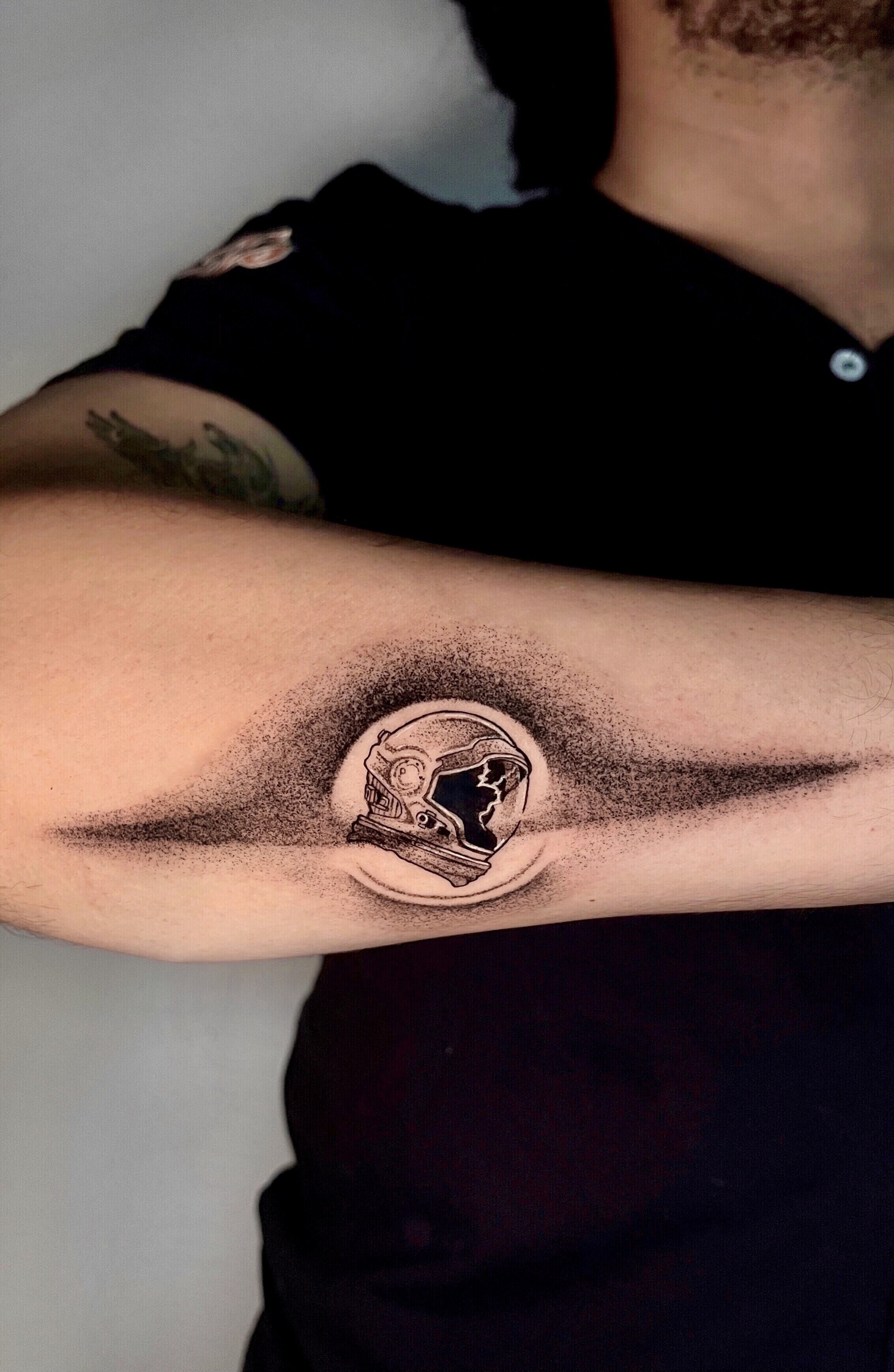 Tatuaje · Línea fina + sombras